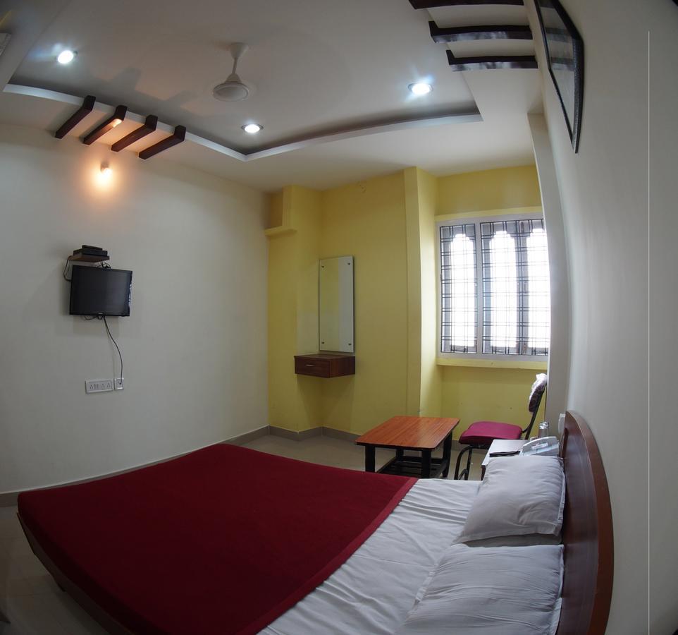 Oyo Flagship 74392 Hotel Mahesh Residency Haïdarabad Extérieur photo